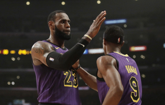  湖人主场不敌鹈鹕遭遇三连败打击  